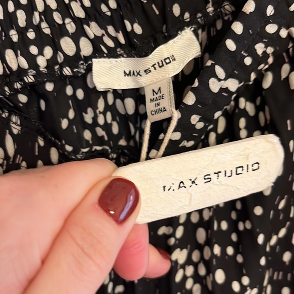 NWT Max Studio pleated skirt - Picture 2 of 3